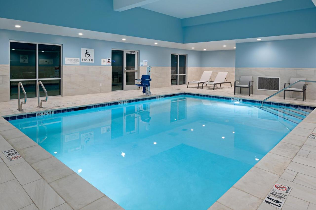 Holiday Inn Express & Suites - Hollister By Ihg Luaran gambar