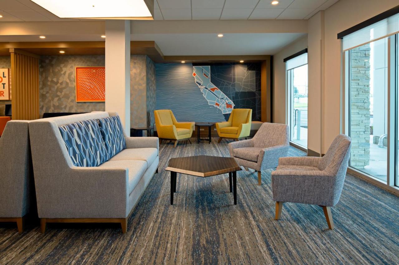 Holiday Inn Express & Suites - Hollister By Ihg Luaran gambar