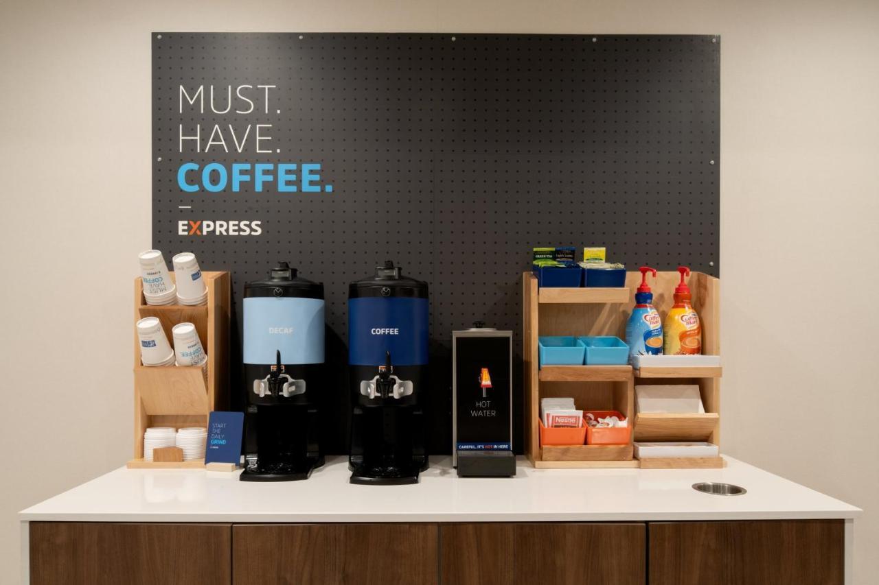 Holiday Inn Express & Suites - Hollister By Ihg Luaran gambar
